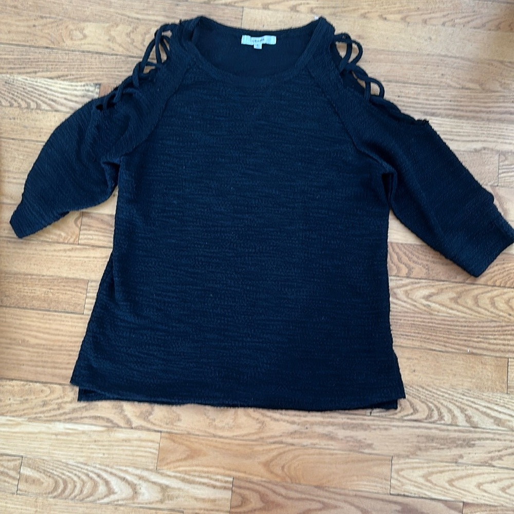 Anm Black top